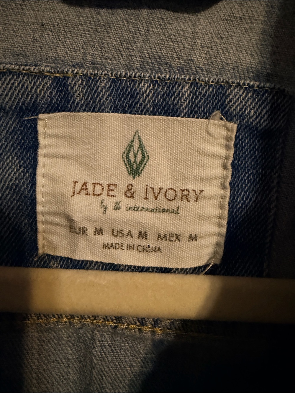 Jade & Ivory Embroidered Denim Jacket Medium Light Wash Floral Boho Jean Jacket - Picture 4 of 12